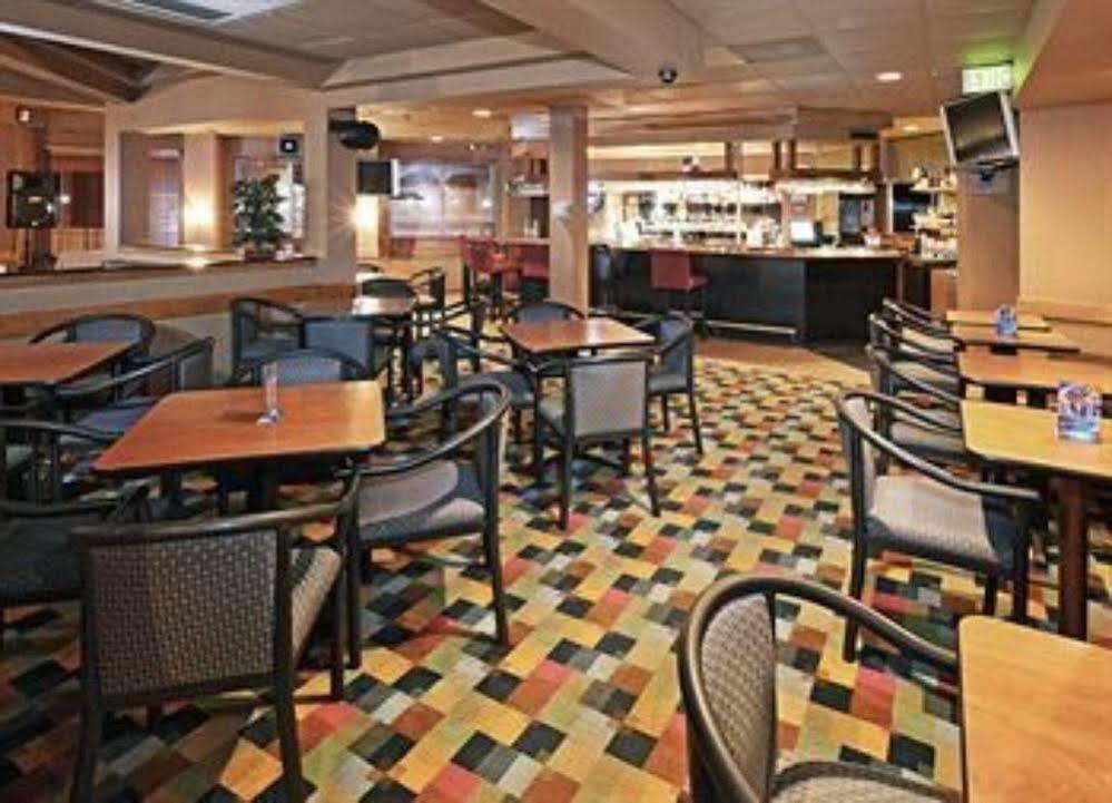 Holiday Inn Jonesboro Restaurant photo